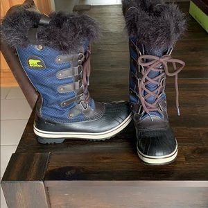 Sorel boots.
